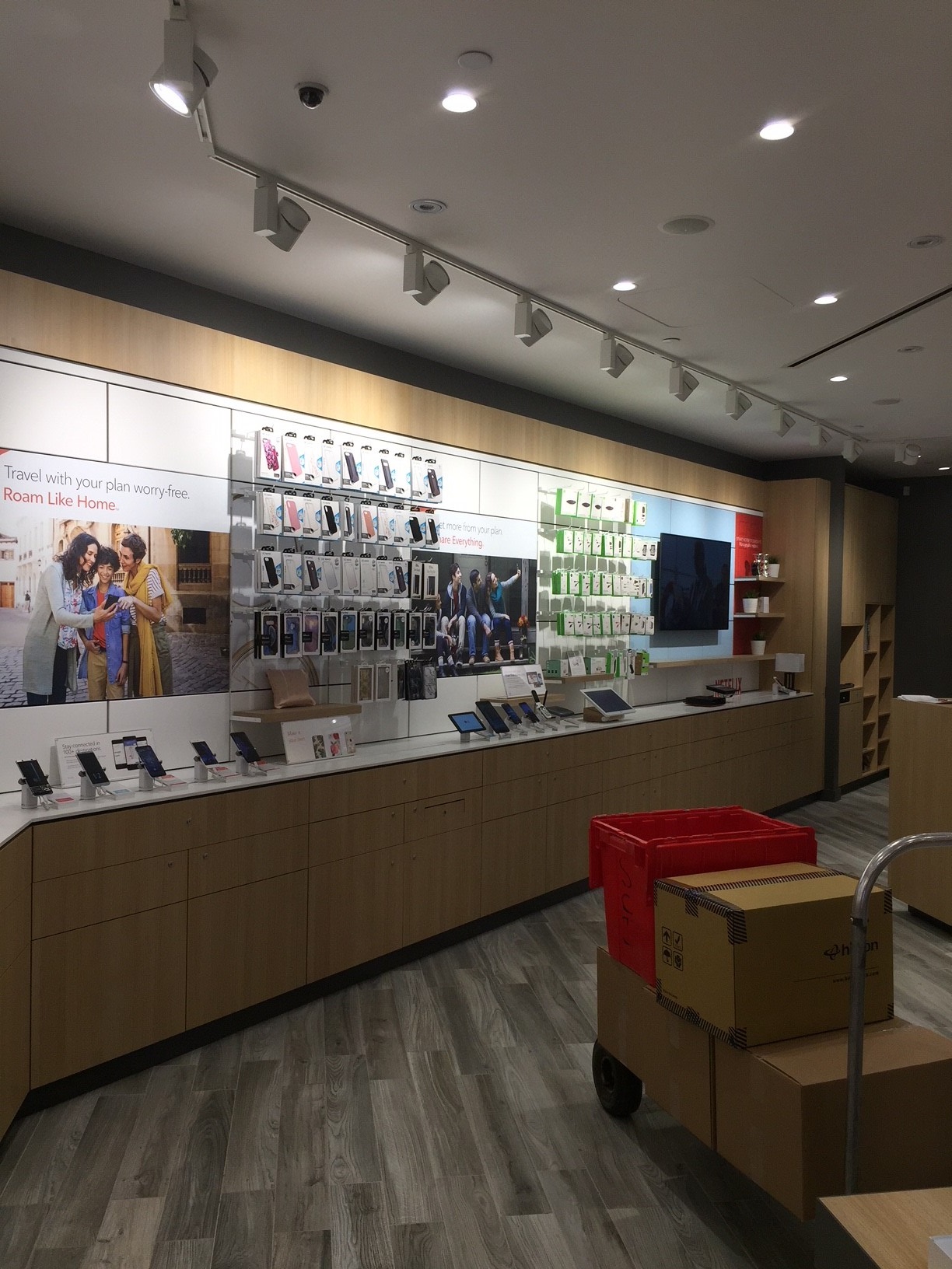 Rogers Store Place d'Orleans stericdesign.ca